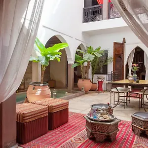 Риад Kamar Zamane